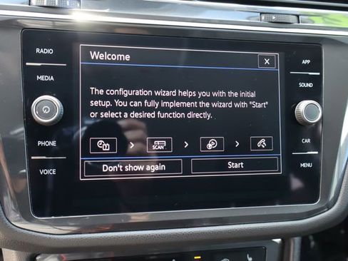 Used 2022 Volkswagen Tiguan SE image 36