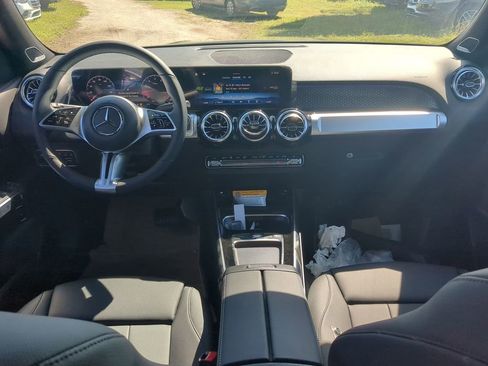 Certified 2024 Mercedes-Benz GLB 250 4MATIC image 12