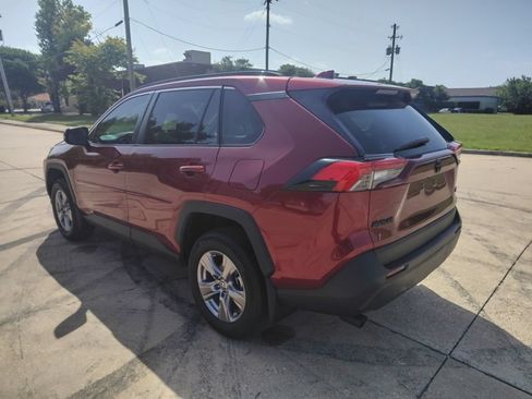 Used 2024 Toyota RAV4 XLE FWD image 8