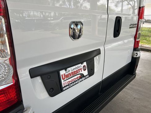 Used 2025 RAM ProMaster 2500 w/ Convenience Group FWD image 15