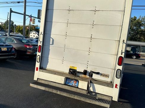 Used 2014 GMC Savana 3500 image 5