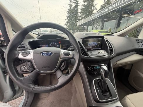 Used 2014 Ford C-MAX SE w/ Equipment Group 203A FWD image 19