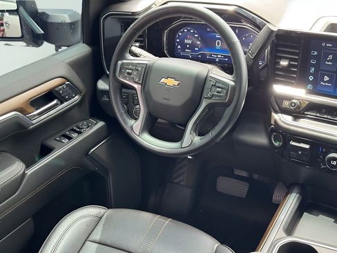 Used 2025 Chevrolet Silverado 3500 High Country w/ High Country Premium Package AWD/4WD image 20