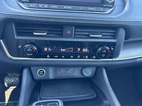 Used 2023 Nissan Rogue SV w/ SV Premium B Package image 24