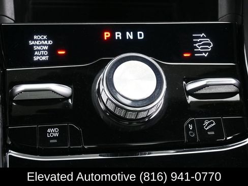 Used 2025 Jeep Grand Cherokee L Summit AWD/4WD image 29