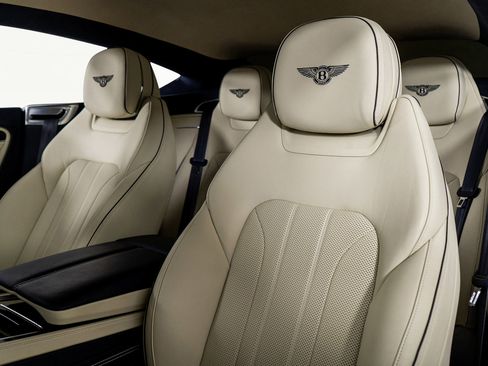 Used 2023 Bentley Continental GT Mulliner image 3