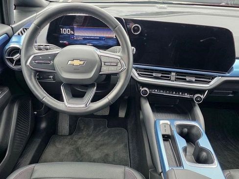 Certified 2024 Chevrolet Equinox EV LT w/ LPO, Blackout Package image 18