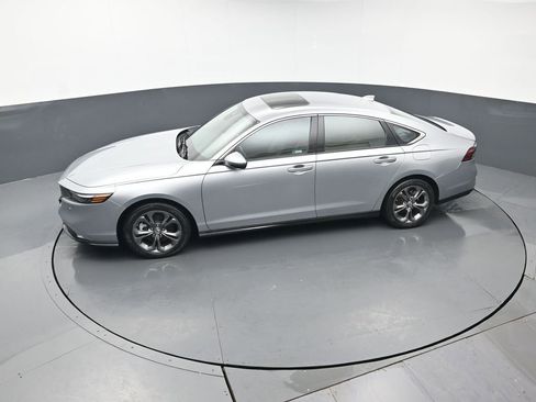 Used 2023 Honda Accord EX-L image 38