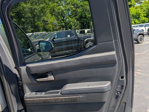 Certified 2025 Toyota Tacoma Limited AWD/4WD image 17