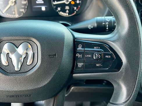 Used 2022 RAM ProMaster 2500 w/ Convenience Group image 18