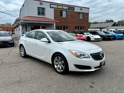 Used 2016 Buick Regal Premium w/ Driver Confidence Package #1 AWD/4WD image 3