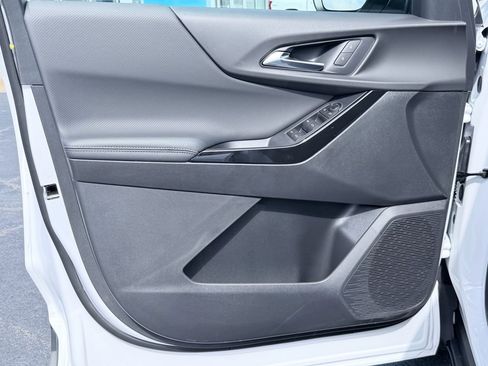 New 2026 Chevrolet Equinox LT image 24