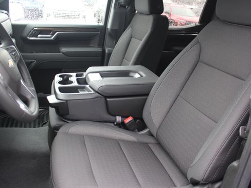 New 2026 Chevrolet Silverado 1500 LT image 9