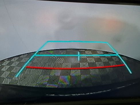 Used 2021 Toyota RAV4 LE image 27