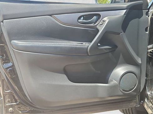 Used 2019 Nissan Rogue Sport S w/ Appearance Package FWD image 10