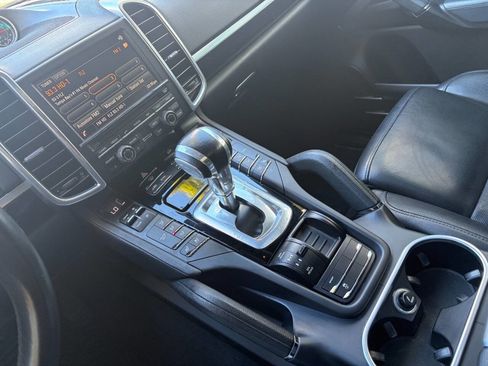 Used 2015 Porsche Cayenne Diesel image 17