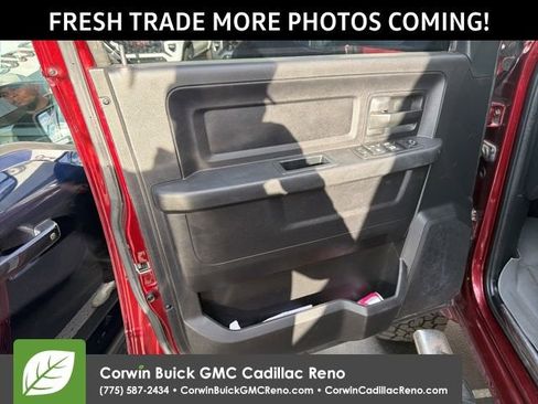 Used 2017 RAM 2500 Tradesman w/ Chrome Appearance Group AWD/4WD image 4