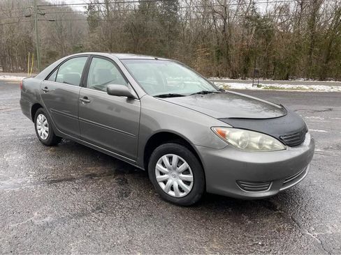 Used 2006 Toyota Camry FWD image 1