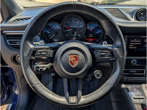 Used 2023 Porsche Macan Turbo AWD/4WD image 19