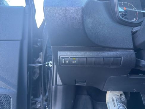 Used 2025 Toyota Corolla SE image 12