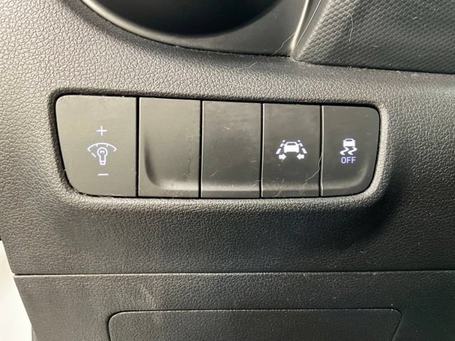 Used 2020 Hyundai Kona SE FWD image 30