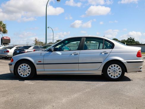 Used 1999 BMW 323i Sedan image 3
