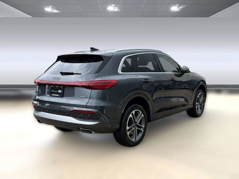 Used 2025 Audi Q5 Premium w/ Convenience Package AWD/4WD image 9