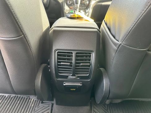 Used 2015 Ford Escape Titanium w/ Equipment Group 301A AWD/4WD image 25