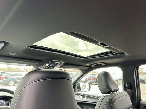 New 2025 Jeep Grand Cherokee L Altitude image 11