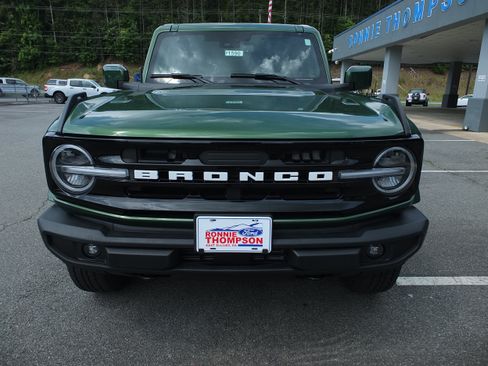 Used 2025 Ford Bronco Outer Banks AWD/4WD image 8