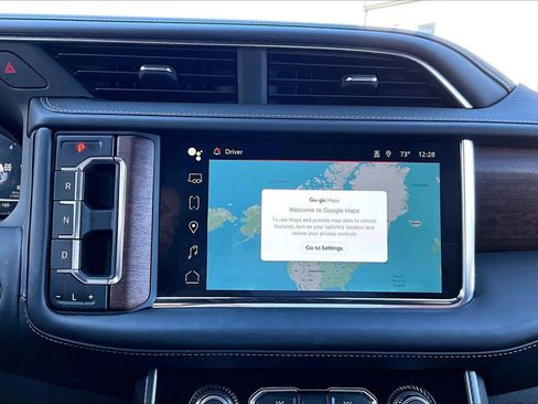 Used 2023 GMC Yukon Denali Ultimate image 13