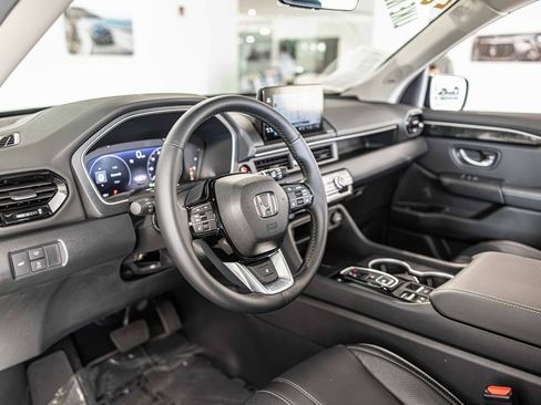 Used 2025 Honda Pilot Elite image 20