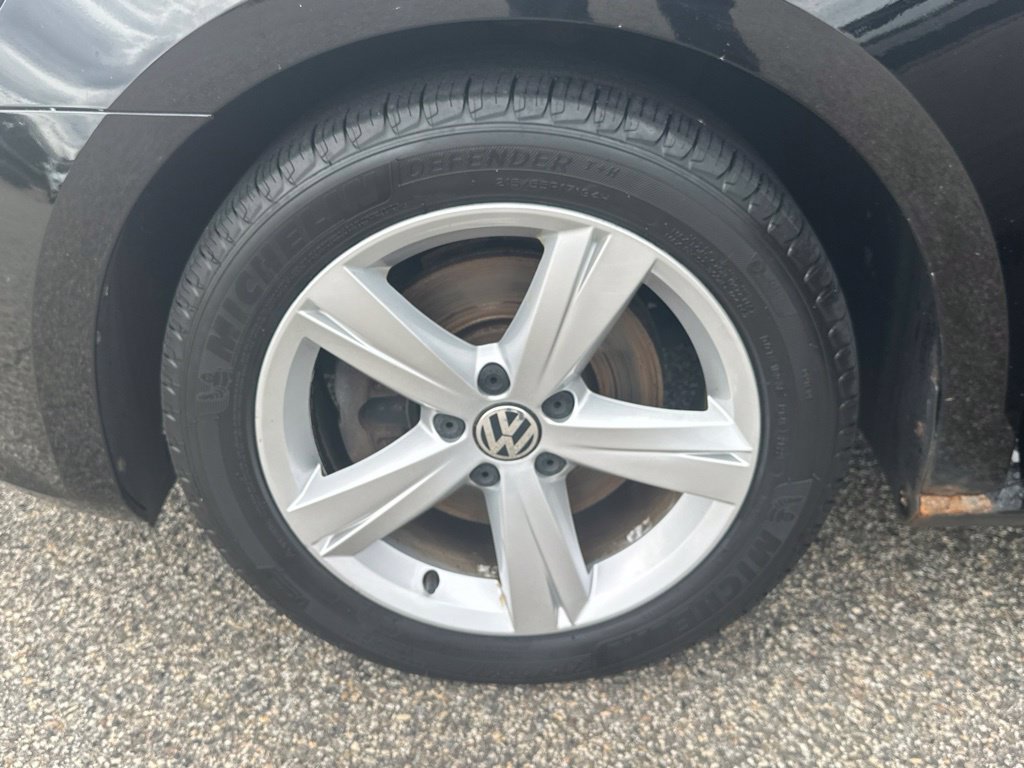 Used 2015 Volkswagen Passat 1.8T SE FWD image 33