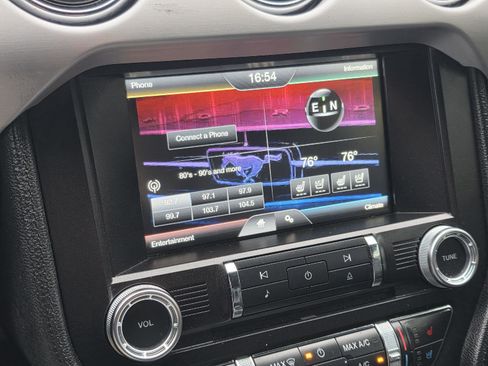 Used 2015 Ford Mustang Premium image 17