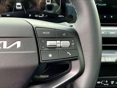 Used 2025 Kia K4 EX FWD image 11