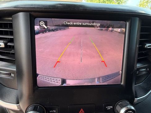 Used 2019 RAM 1500 Big Horn AWD/4WD image 12