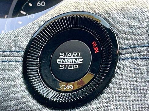 Used 2024 Jeep Compass Latitude image 9