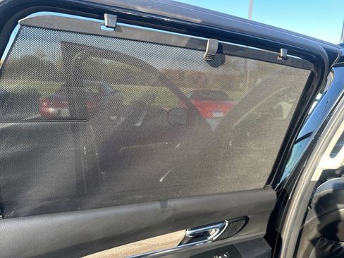 Used 2022 Kia Telluride SX w/ SX Prestige Package image 27