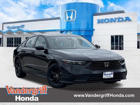 Used 2025 Honda Accord SE image 1