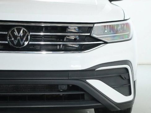 Certified 2024 Volkswagen Tiguan SE AWD/4WD image 7