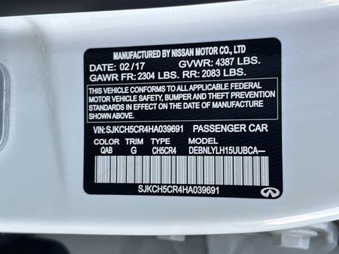 Used 2017 INFINITI QX30 Premium w/ Navigation Package image 44