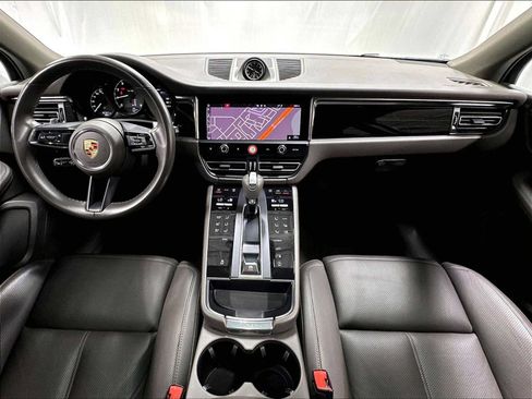Used 2024 Porsche Macan w/ Premium Plus Package AWD/4WD image 16
