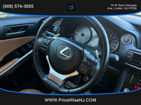 Used 2017 Lexus IS 300 F Sport image 10