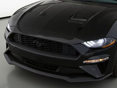 Used 2019 Ford Mustang Coupe w/ Equipment Group 101A image 5