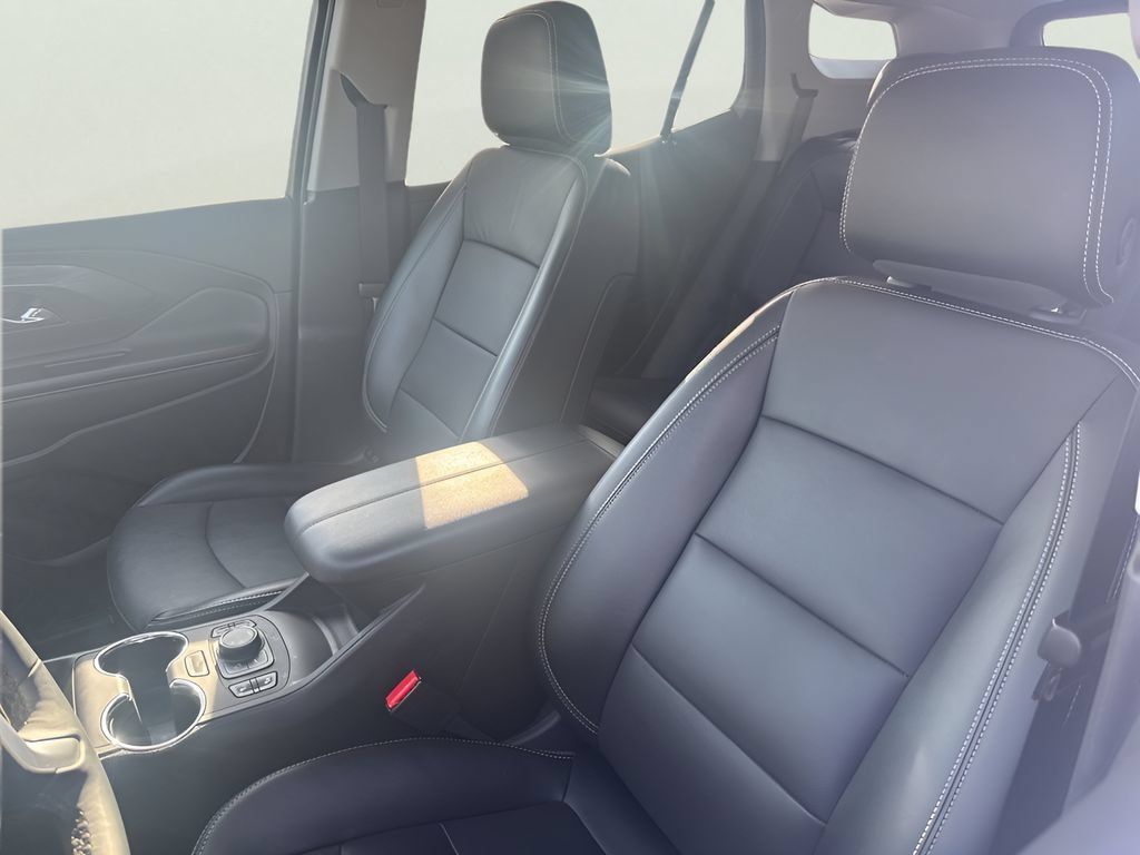 Used 2024 GMC Terrain SLT w/ Tech Package AWD/4WD image 14
