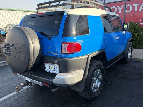 Used 2007 Toyota FJ Cruiser Base image 3