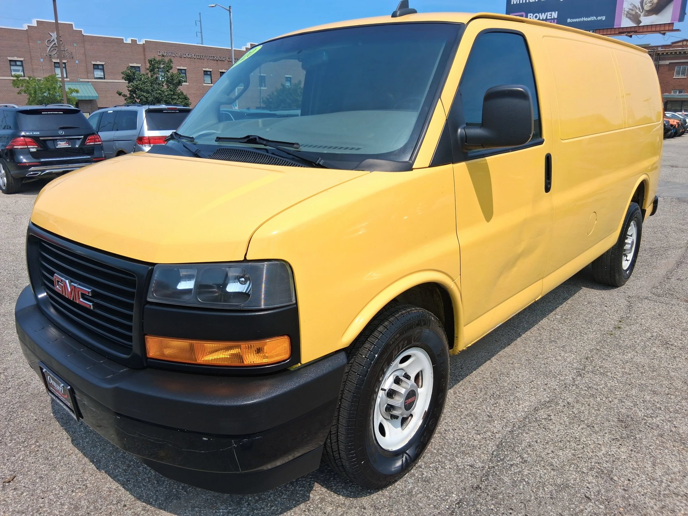 Used 2020 GMC Savana 2500 w/ Driver Convenience Package RWD image 2