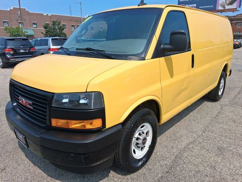 Used 2020 GMC Savana 2500 w/ Driver Convenience Package RWD image 2