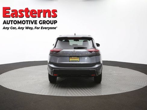 Used 2024 Nissan Rogue S AWD/4WD image 37