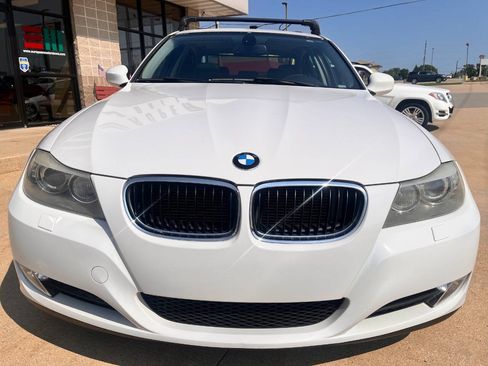 Used 2011 BMW 328i xDrive Sedan AWD/4WD image 7